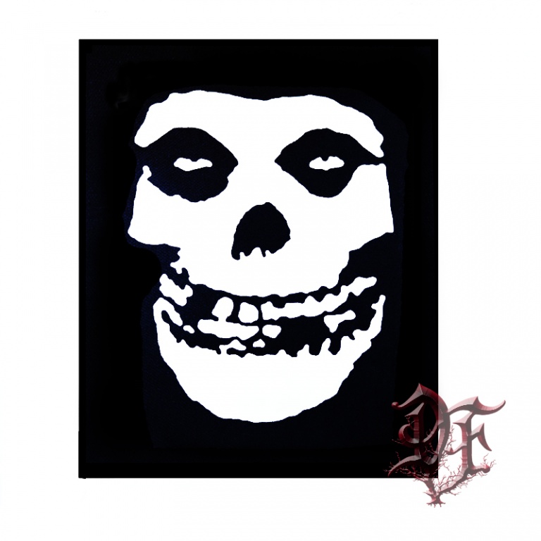 картинка Нашивка на спину MISFITS логотип от магазина Darkforest