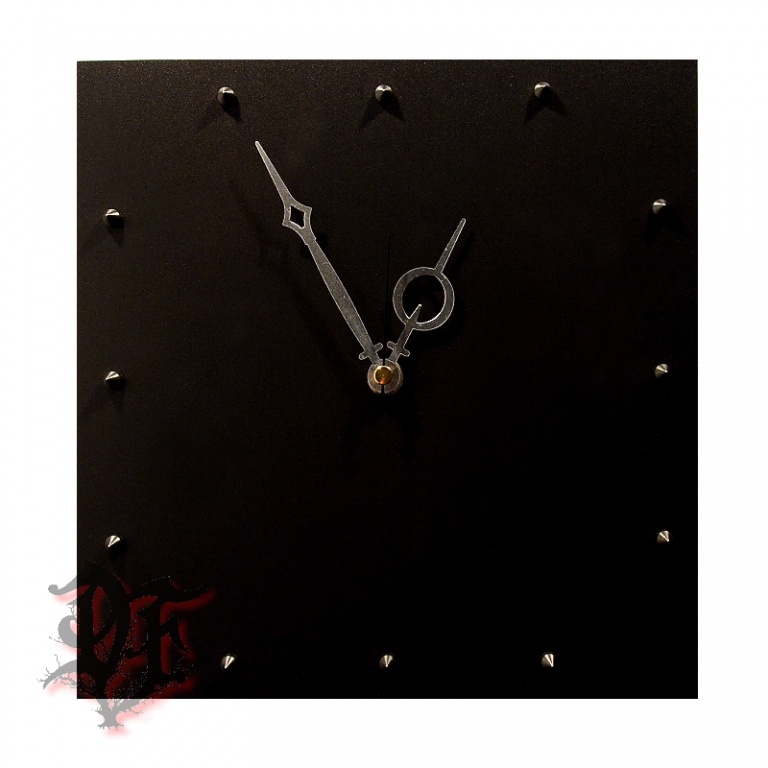 картинка Часы настенные Чёрный квадрат  от магазина Darkforest