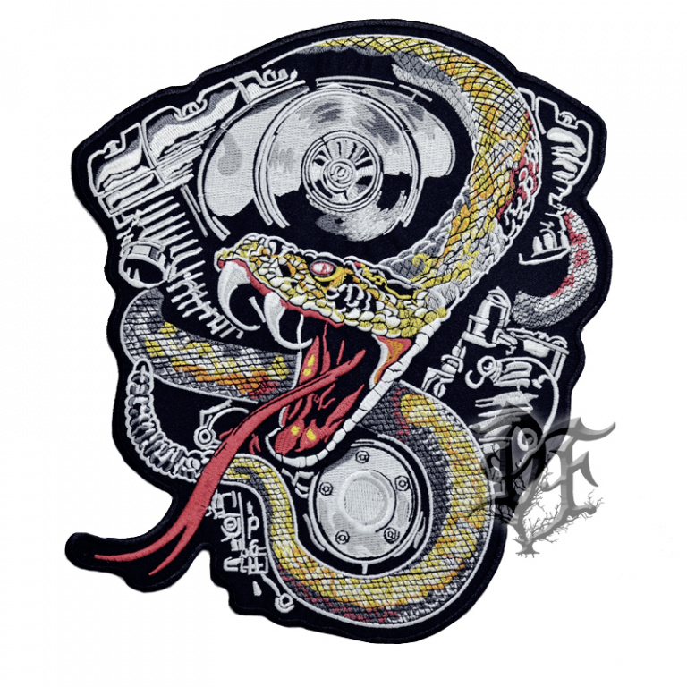 картинка Нашивка Змея на двигателе от магазина Darkforest